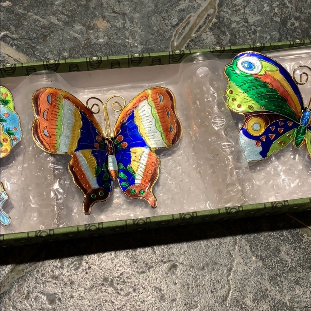 Magnets - Picture 3 of 4